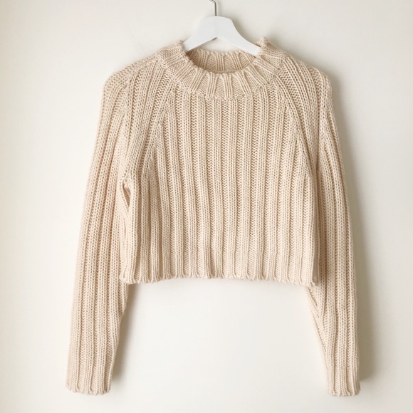 Ganni wool/alpaca blend chunky knit cropped sweater - Picture 4 of 10